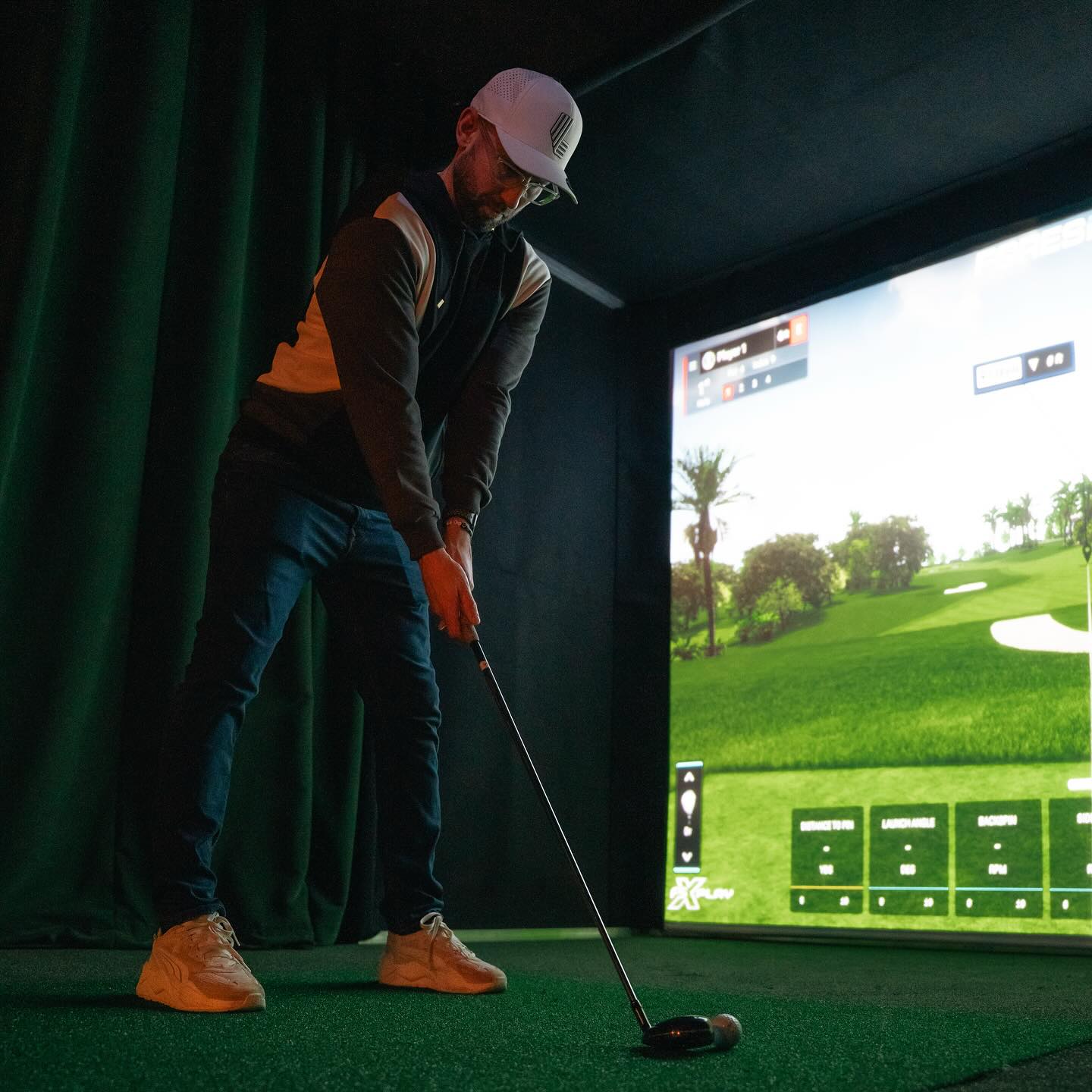 GOLF SIMULATOR